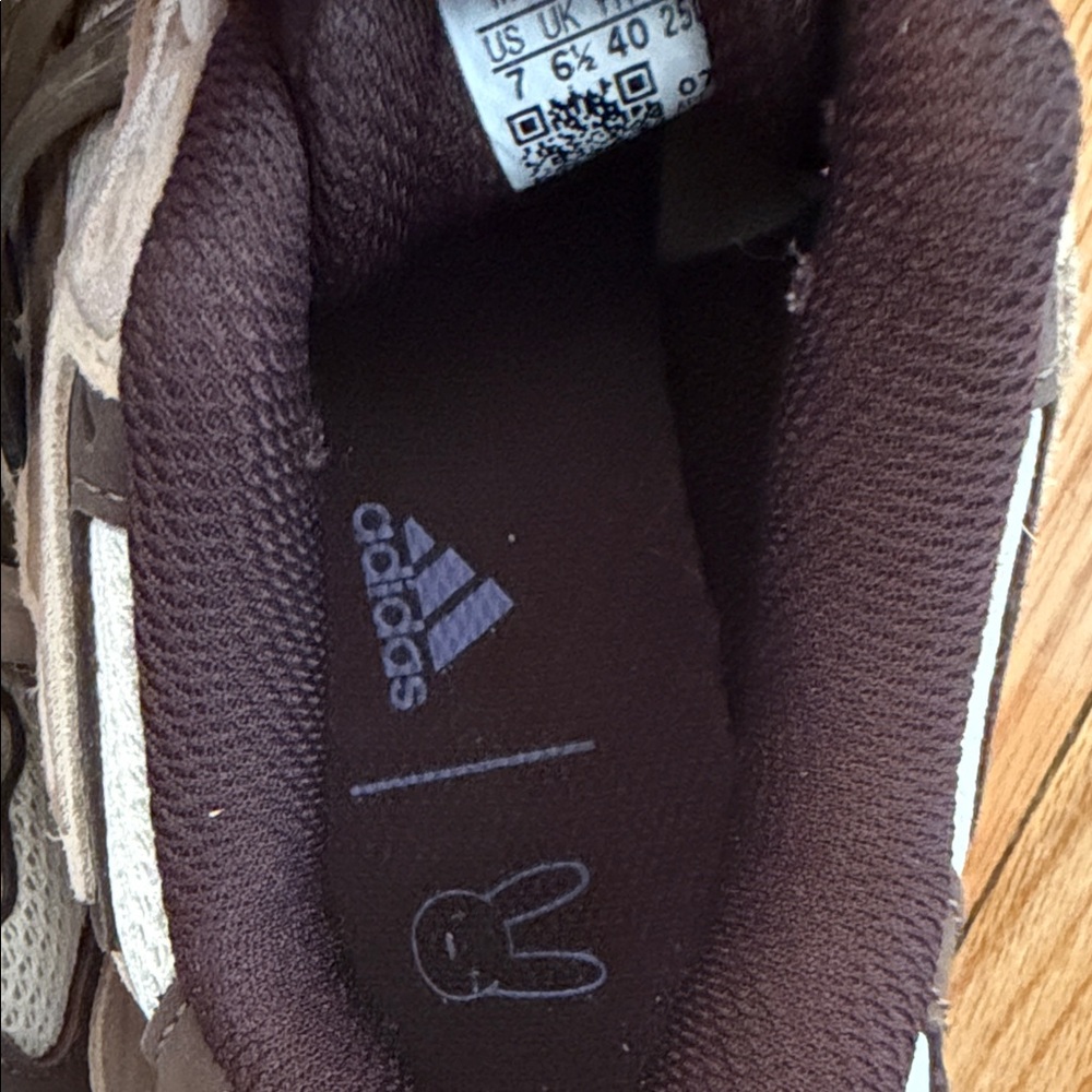 bad bunny adidas response - men’s 7/womens 8.5 - Picture 4 of 4